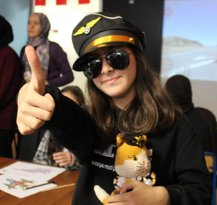 Uçuş Saati misyonu - çocuklara havacılık deneyimi sunmak